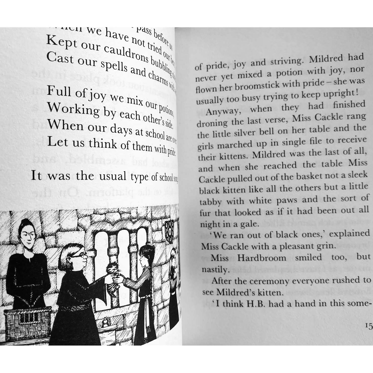 Книга The Worst Witch